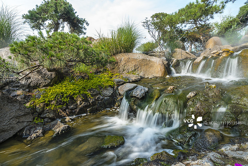 山间流水图片素材