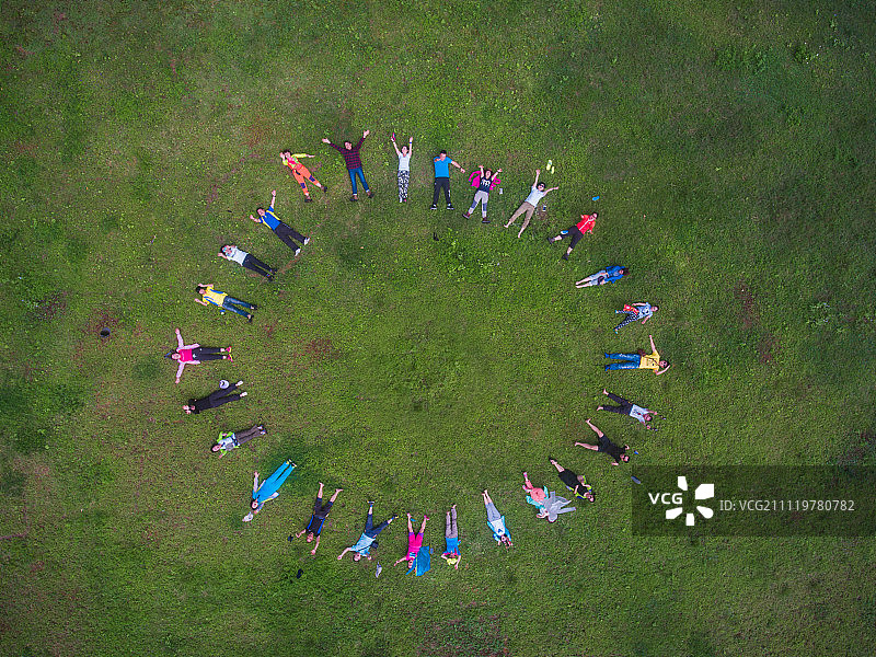 航拍户外运动团队活动图片素材