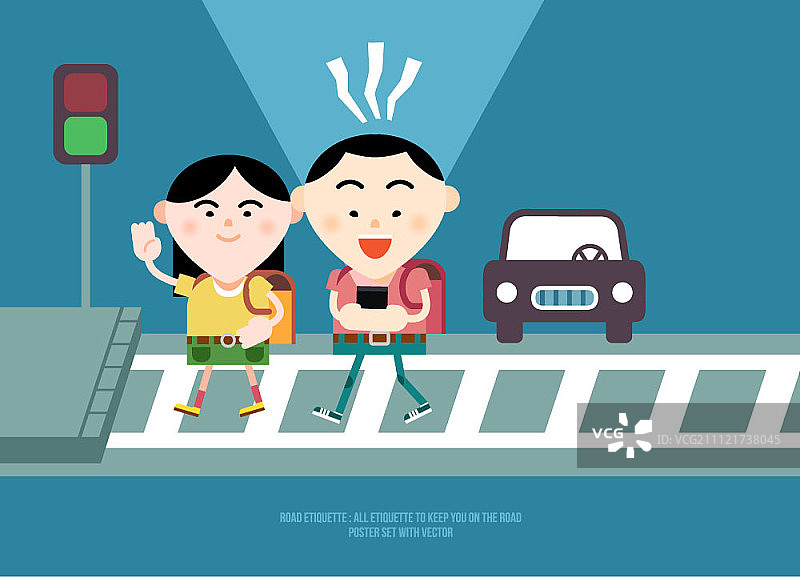 在人行横道上使用智能手机的男人图片素材