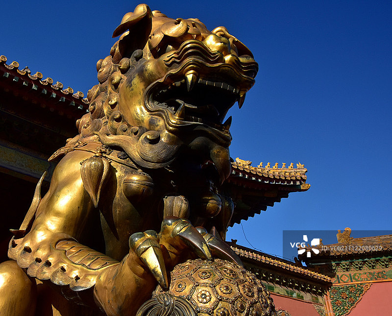 故宫鎏金铜狮子图片素材