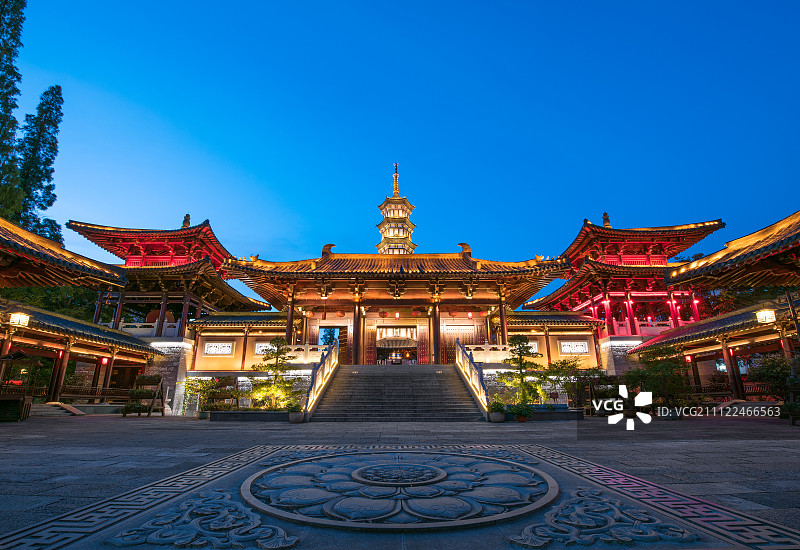 浙江省衢州市天王塔夜景图片素材