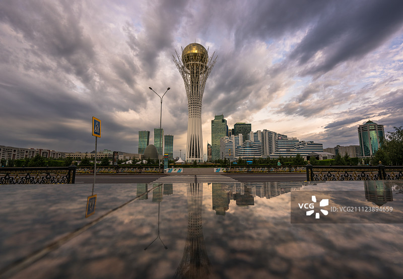 阿斯塔纳的建筑巴伊杰列克观景塔生命之树图片素材