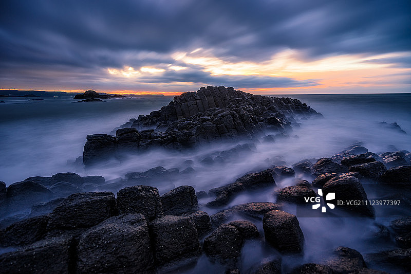 漳州滨海古火山口日出图片素材