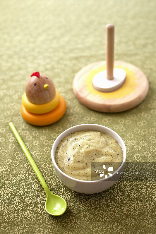 婴儿辅食：西葫芦土豆泥图片素材