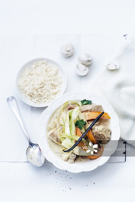 香草风味烩小牛肉图片素材