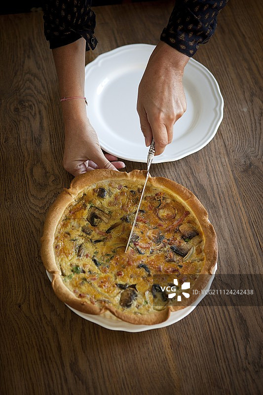 切割蔬菜乳蛋饼图片素材