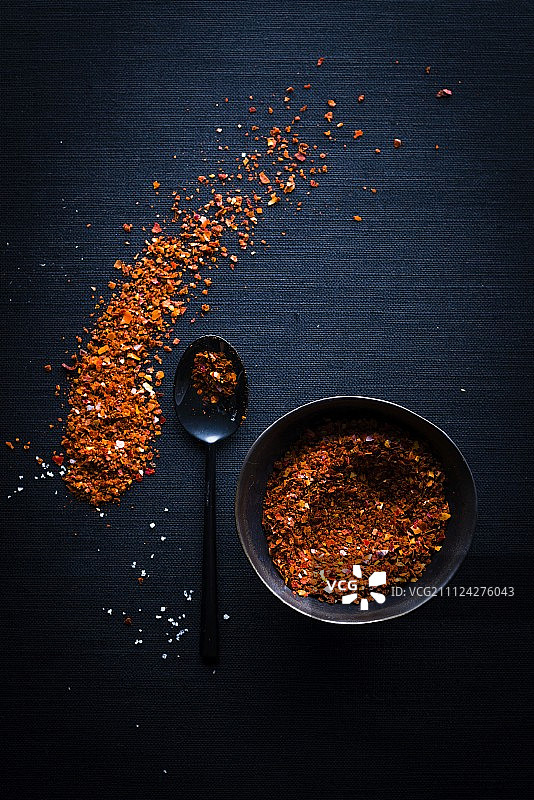 混合辣椒粉干辣椒粗盐烹饪肉类图片素材