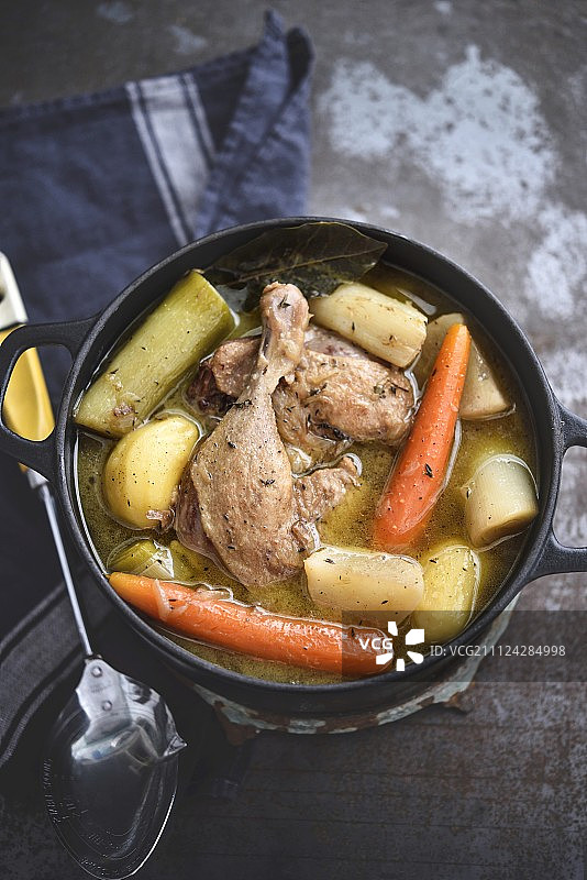 鸭肉法式浓汤图片素材