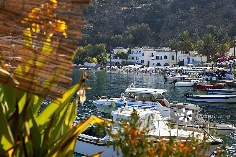 克里特岛卢特罗海湾的摩托艇景色图片素材
