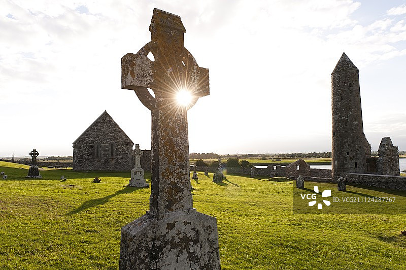 克朗马克诺伊斯修道院遗址，奥法利郡，爱尔兰，英国图片素材