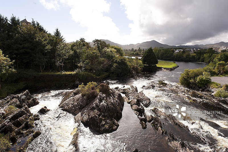 凯里之环和肯梅尔河景色，爱尔兰，英国图片素材