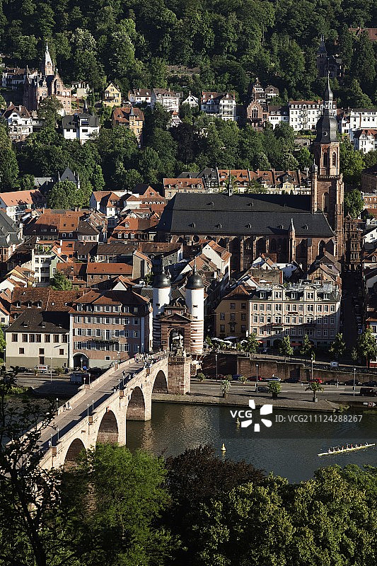 德国海德堡内卡老桥和城市景观鸟瞰图图片素材