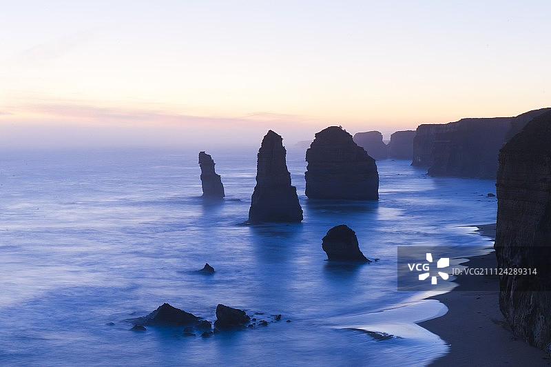 澳大利亚大洋路坎贝尔港国家公园十二使徒岩日出图片素材