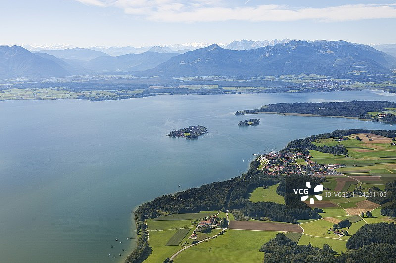 德国基姆湖阿尔卑斯山鸟瞰图图片素材