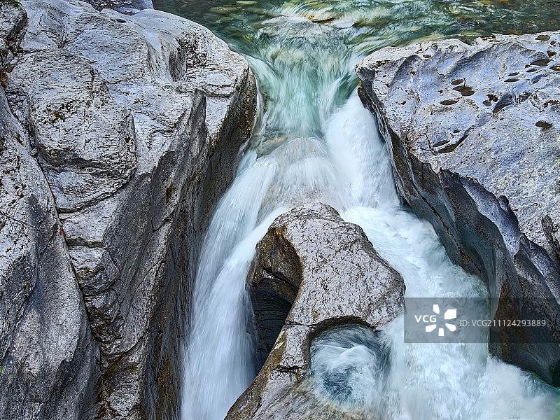 加拿大艾伯塔省贾斯珀国家公园的梅莱尼峡谷图片素材