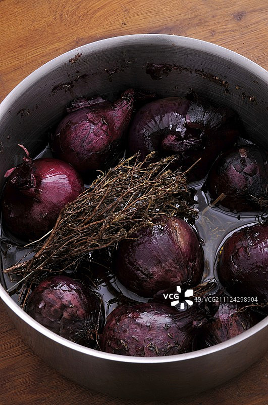 百里香炖红洋葱图片素材