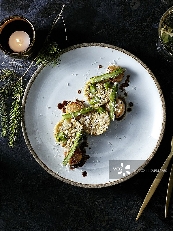 帕尔马干酪芦笋烩饭图片素材