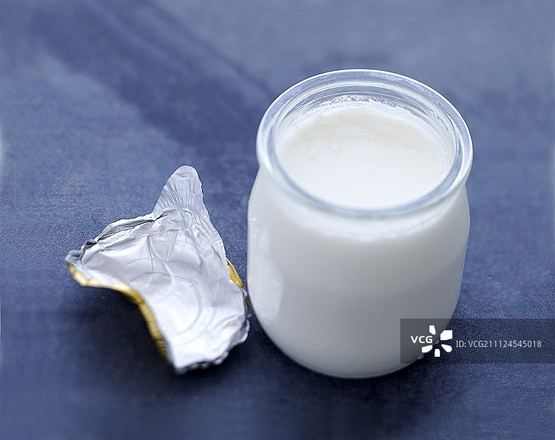 玻璃罐装原味酸奶图片素材