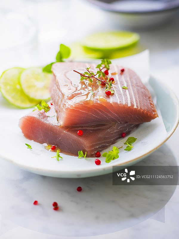 新鲜红金枪鱼排图片素材