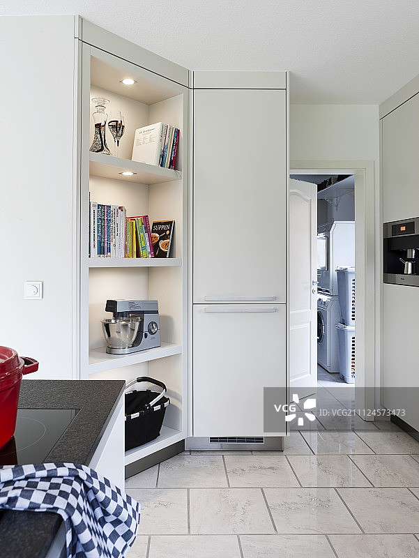 开放式厨房搁板图片素材