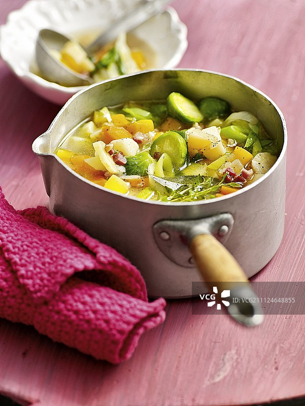 秋季蔬菜炖锅图片素材