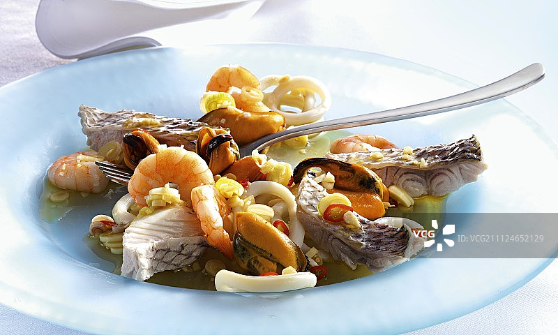 亚洲海鲜沙拉拼盘特写图片素材