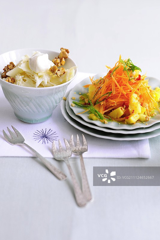 华尔道夫沙拉和苹果胡萝卜沙拉图片素材