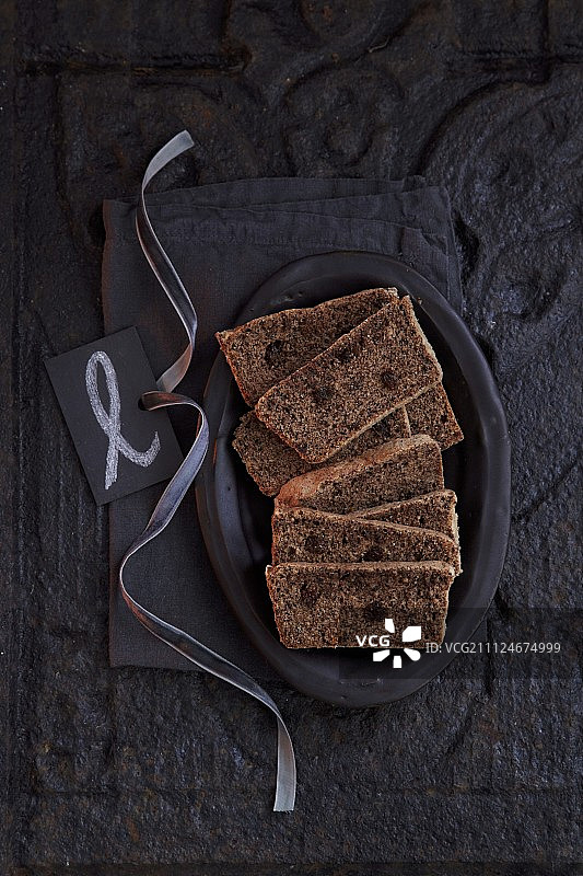 自制巧克力香料蛋糕图片素材