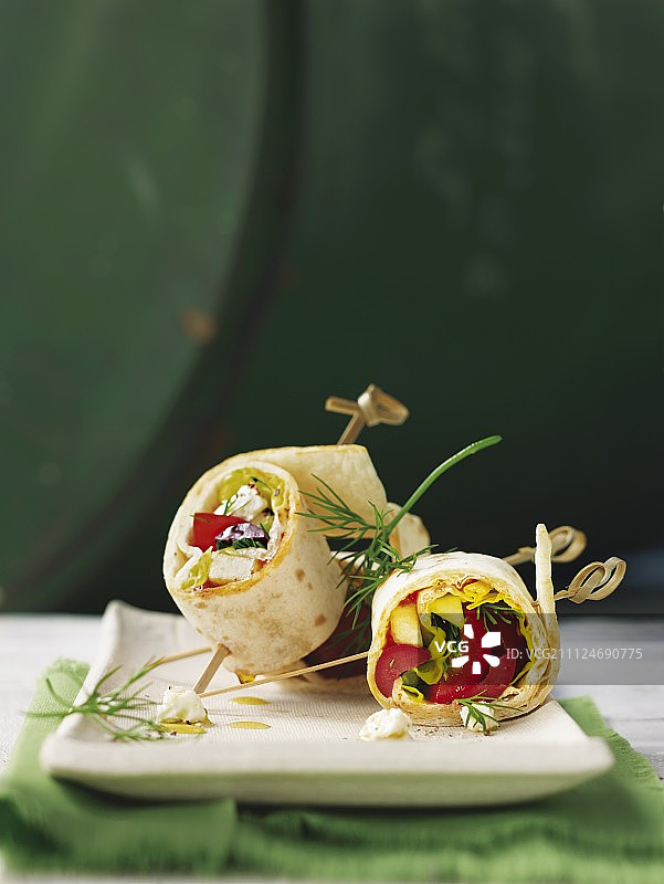 希腊沙拉卷饼图片素材