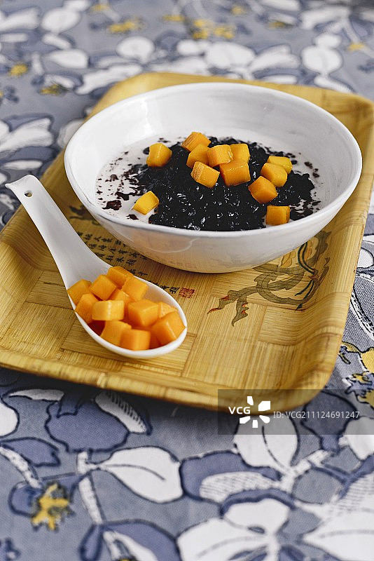 新加坡黑椰糯米芒果饭图片素材