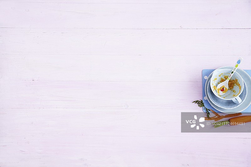 杯子里的婴儿食品残渣图片素材