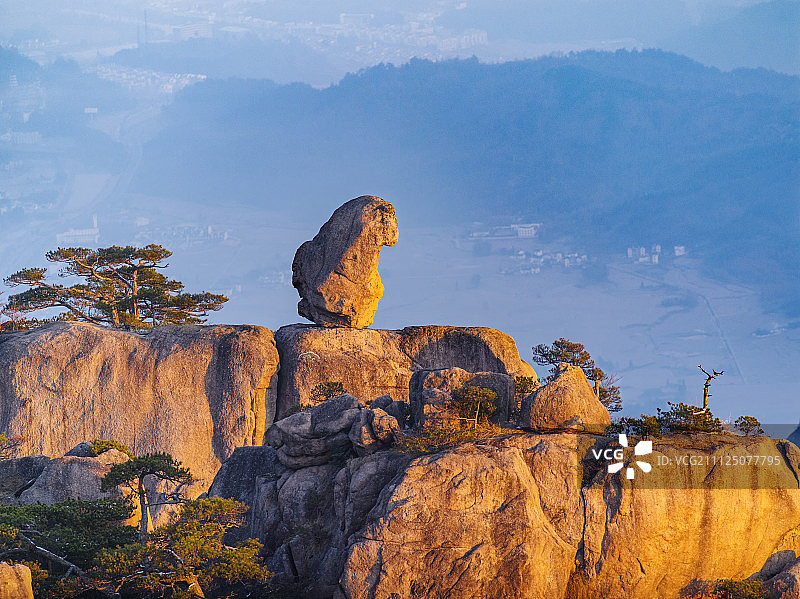 中国黄山风景区著名景点猴子观海日出图片素材