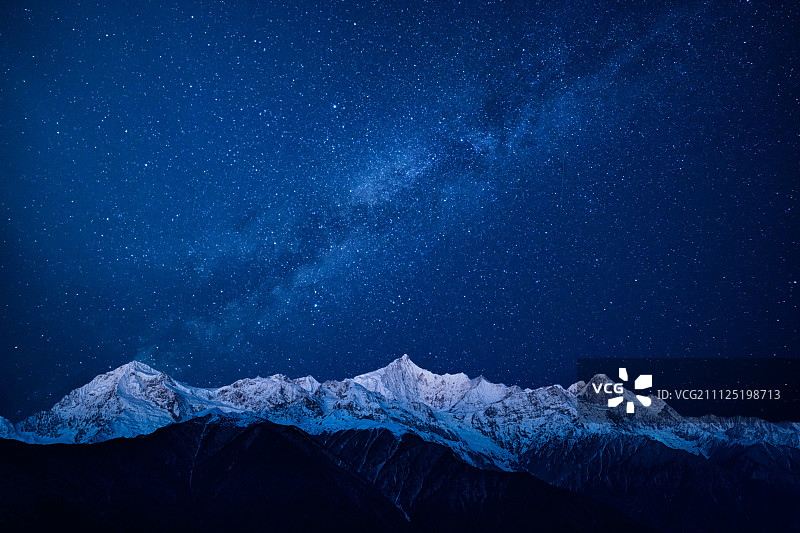 梅里雪山银河图片素材