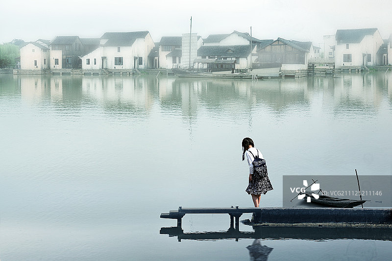 水边的女孩图片素材