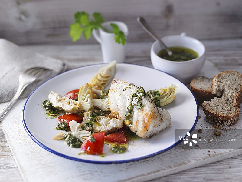 鲜绿莎莎酱鲶鱼图片素材