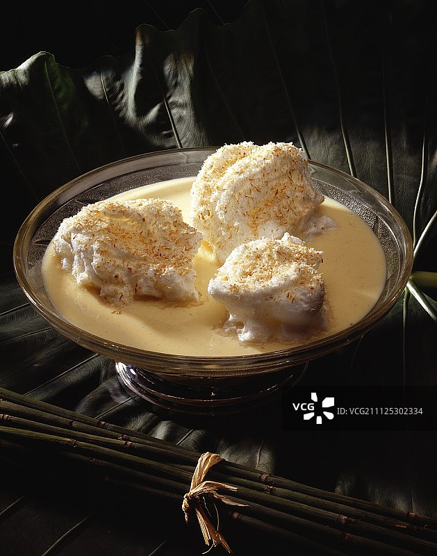 椰子漂浮岛图片素材