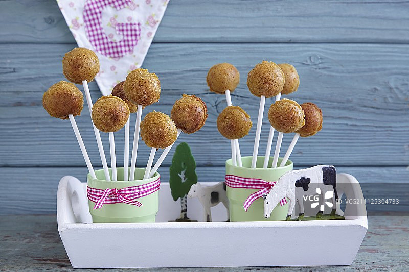 红薯蛋糕棒棒糖图片素材