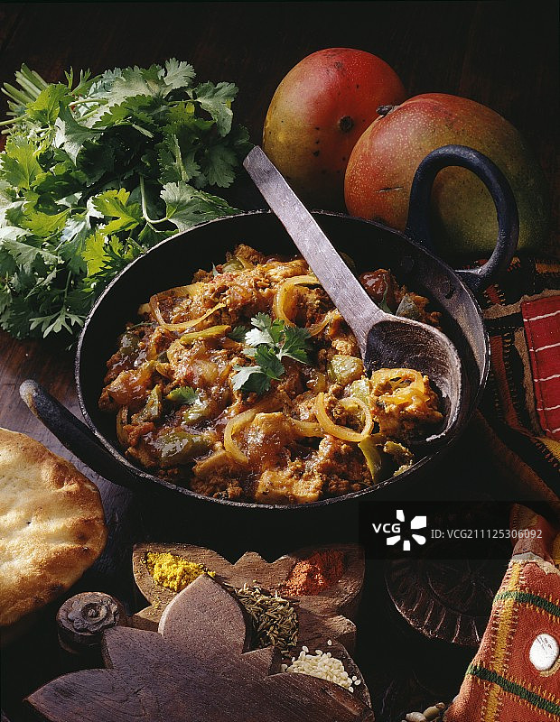 巴尔蒂鸡肉和馕图片素材