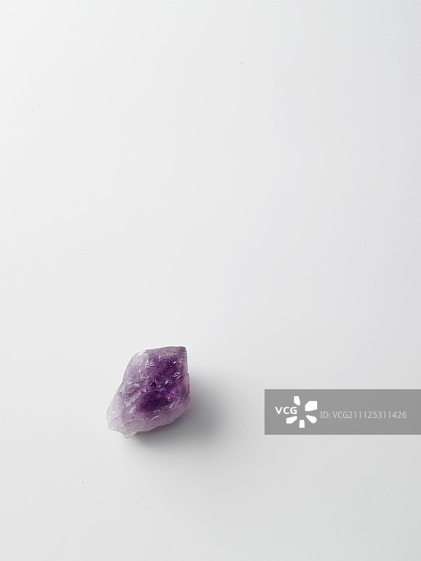 紫水晶疗愈石图片素材