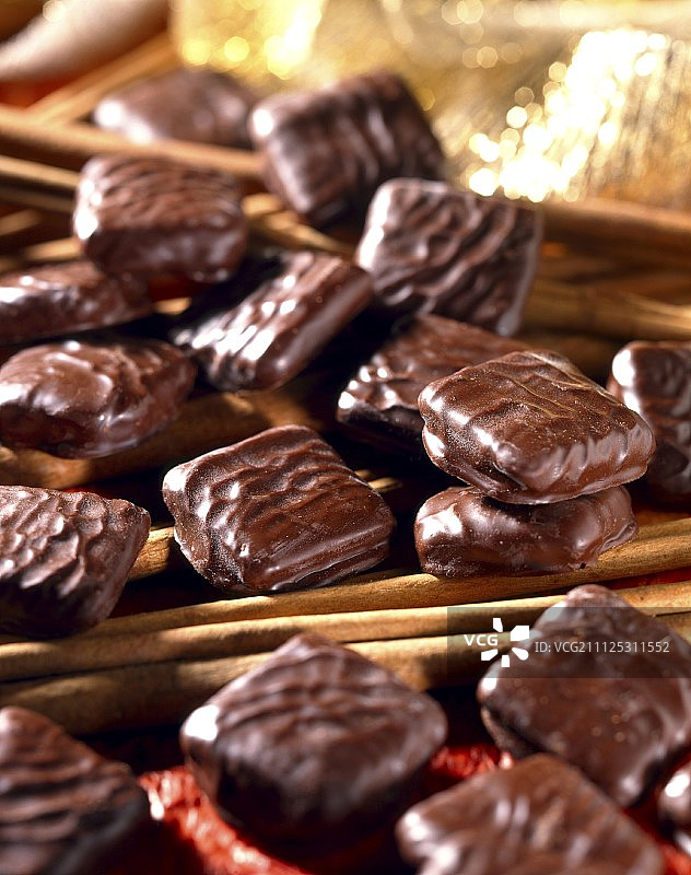 巧克力牛轧糖方块图片素材