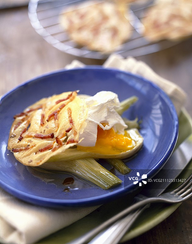 茴香培根水波蛋小饼干图片素材