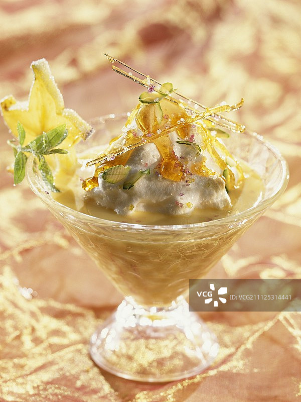 香草焦糖浮岛图片素材