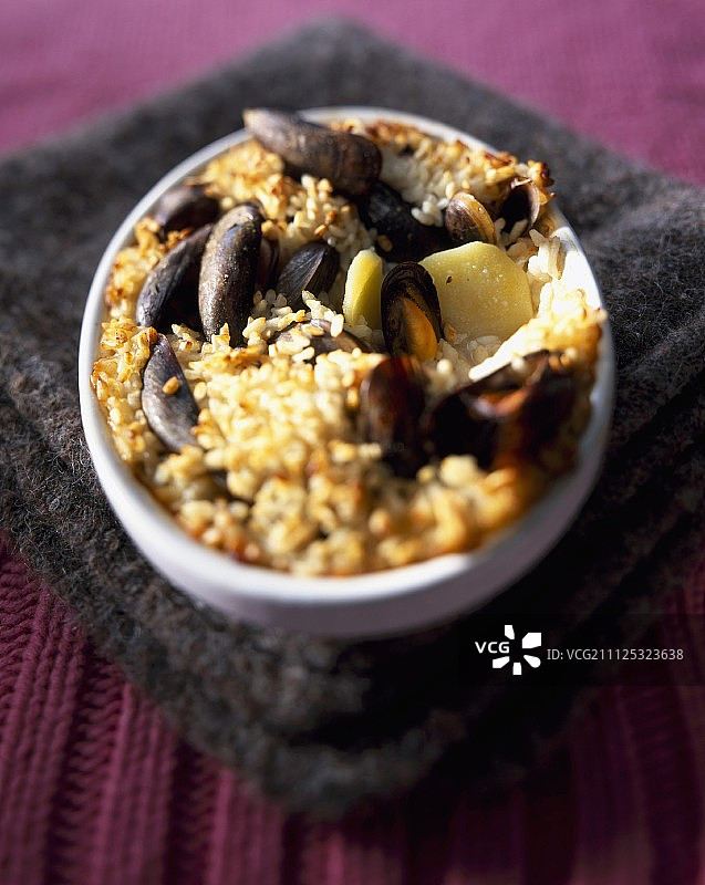 贻贝土豆焗烤图片素材