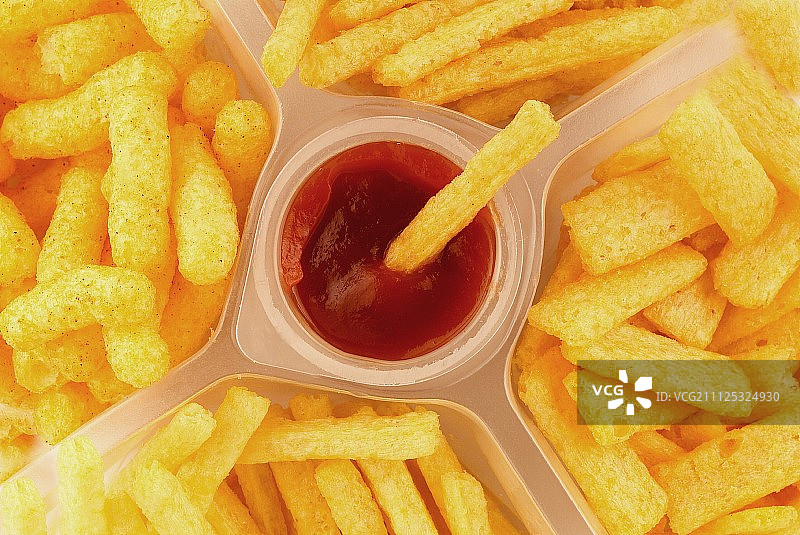 番茄蘸酱盐味开胃饼干图片素材