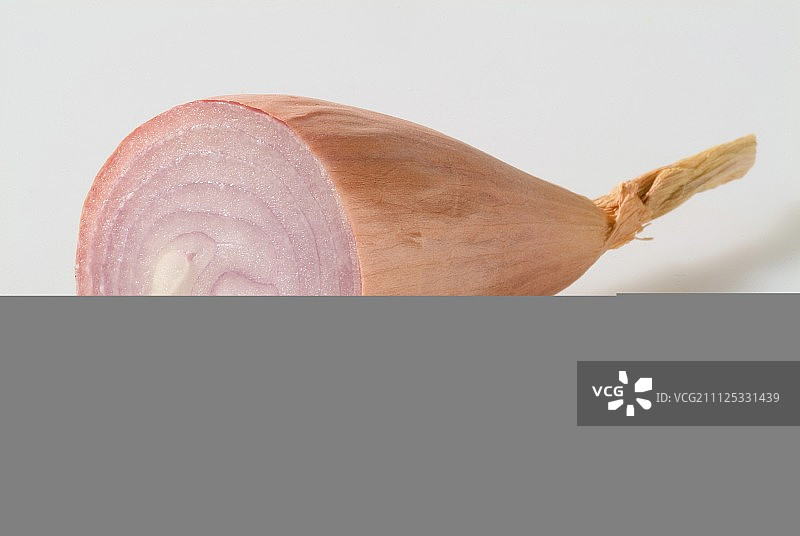 切成两半的青葱图片素材