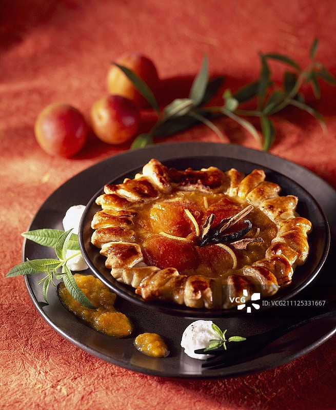 香脆杏子马鞭草馅饼图片素材