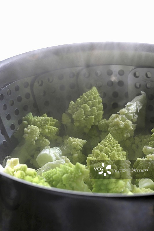 蒸煮罗马花椰菜图片素材