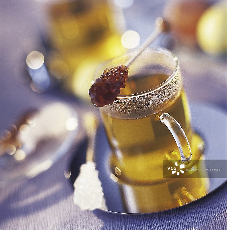 草药茶和糖条图片素材