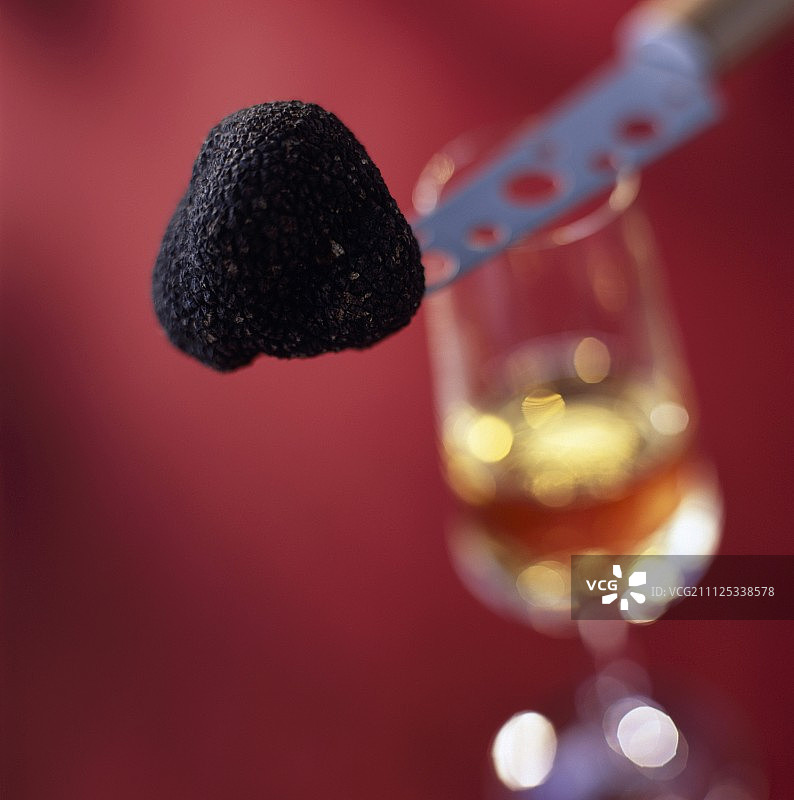 松露和糖浆葡萄酒图片素材