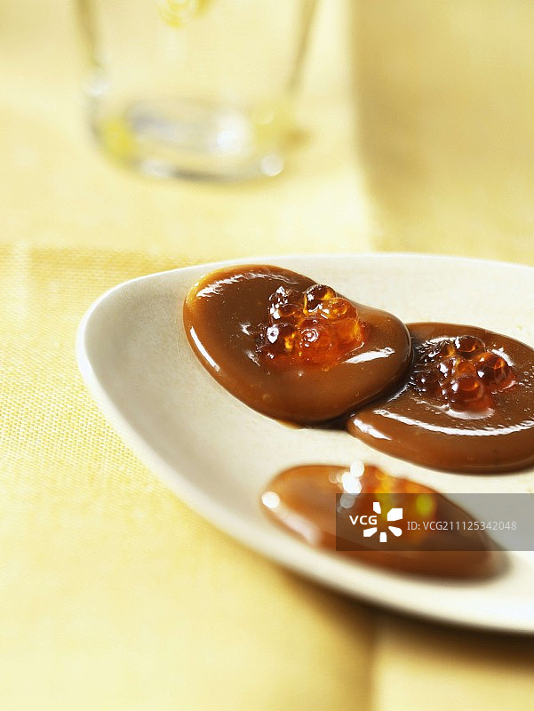 鲑鱼籽太妃糖图片素材